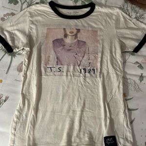 Taylor Swift 1989 Official Tour Merch